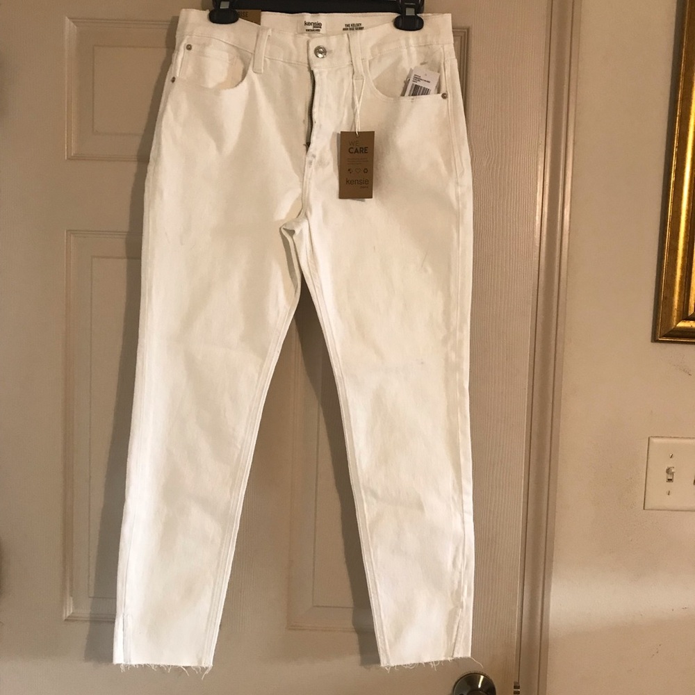 Kensie Straight-Leg Jeans